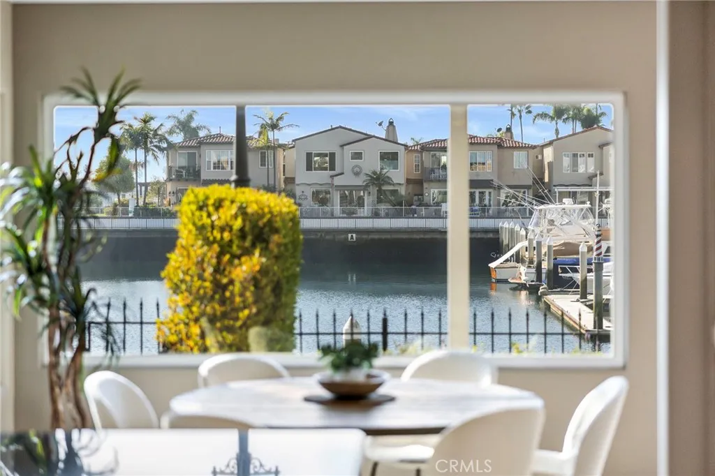 6230 Napoli Court, Long Beach, California 90803 home-pic-14